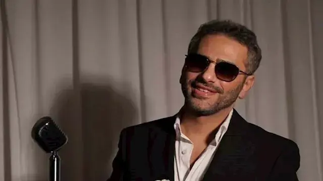 محمد فضل شاكر يحتفل بقرار إخلا...