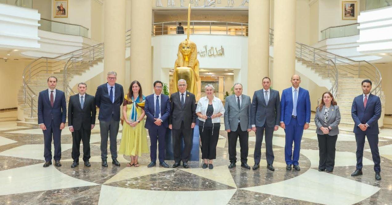 النيابة العامة تستعرض أمام وفد...