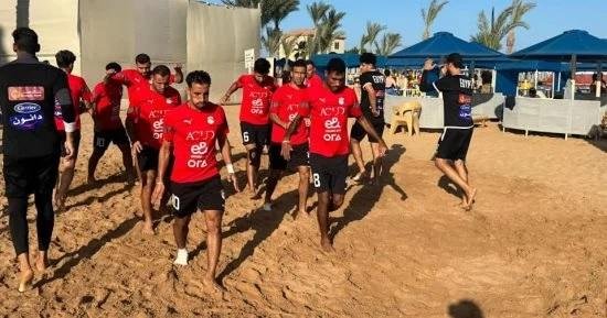 انطلاق معسكر منتخب مصر للكرة ا...