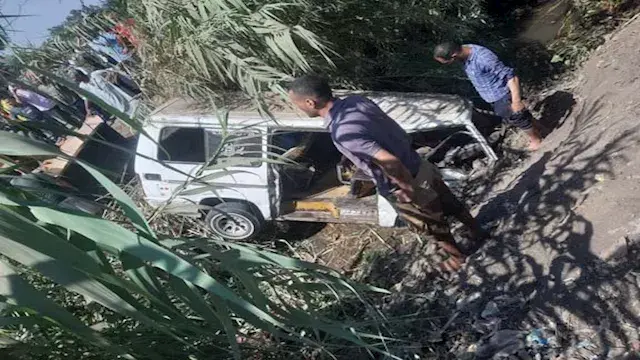 سقوط سيارة أجرة بترعة في بنها...