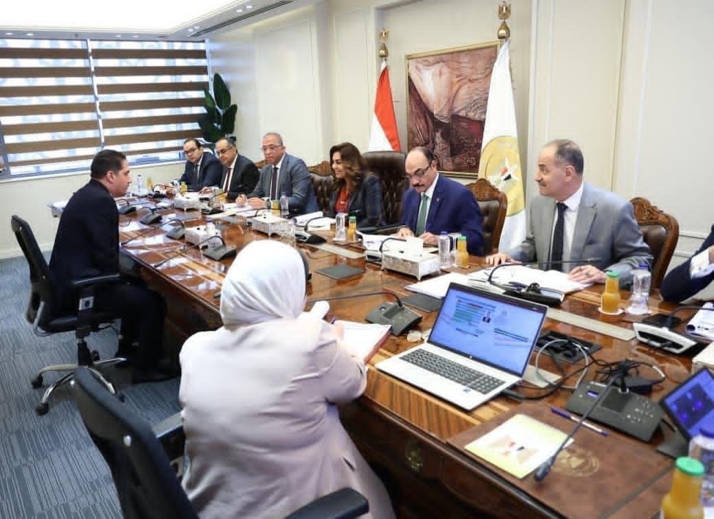 وزيرة التنمية المحلية والبيئة:...