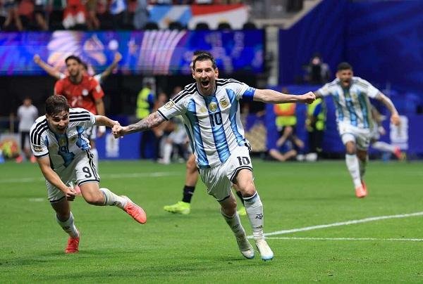 ميسي: العودة أمام مصر لم تكن س...
