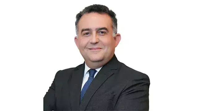 عمر رضوان: القيد في البورصة أداة استراتيجية لضمان استمرارية الشركات العائلية