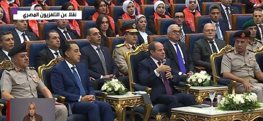 الرئيس السيسي: أخصص 5 دقائق مع...