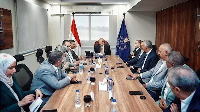 رئيس هيئة الدواء يستقبل شركات...