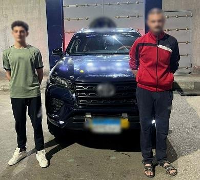 ضبط طفل قاد سيارة والده واصطدم...