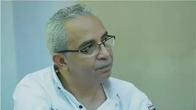 ربة منزل أم صانعة جيل؟ قراءة ف...