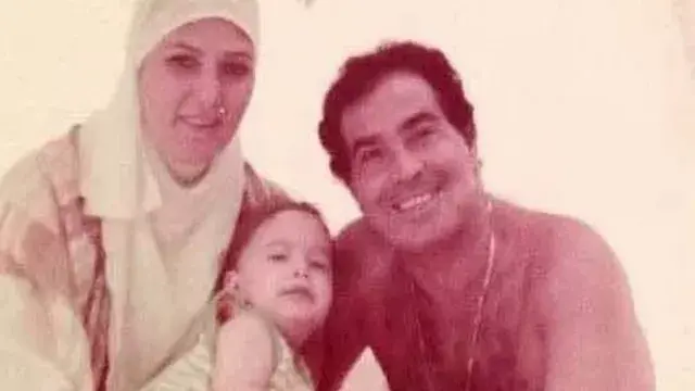 عمر حسن يوسف ينشر صورة نادرة م...