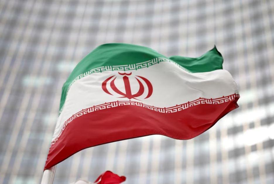 إيران تعدم رجلا آخر بسبب احتجا...