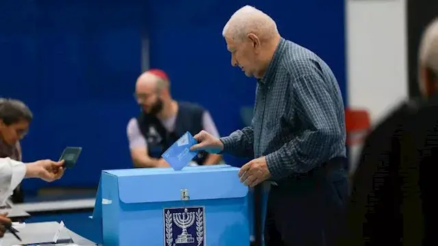 لجنة الانتخابات الإسرائيلية تنفي حدوث أي تلاعب.. وآيزنكوت يتهم نتنياهو بإثارة الشبهات