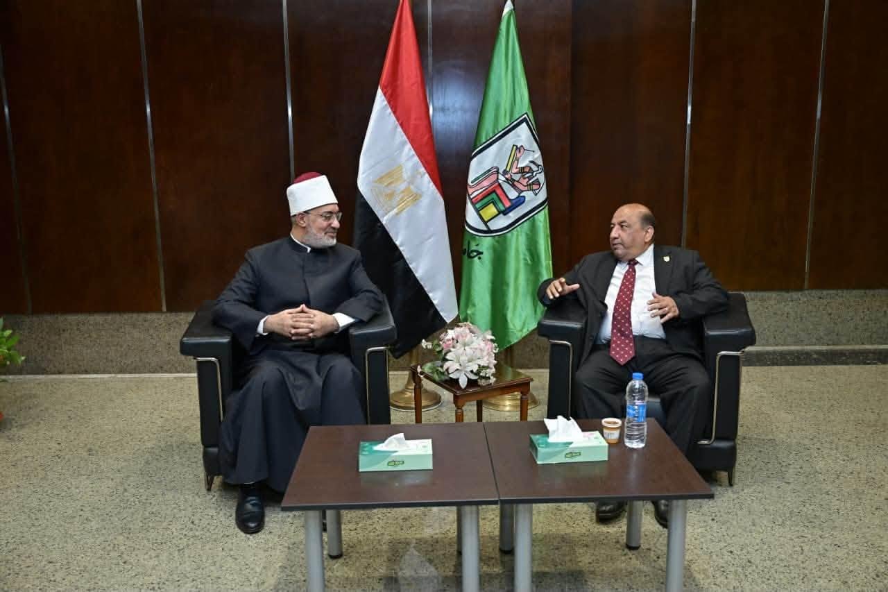 مفتي الجمهورية: الجامعات لا تت...