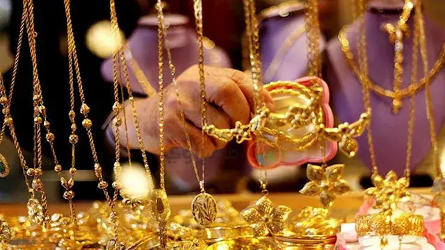 الذهب يقفز 129 دولارًا للأوقية...