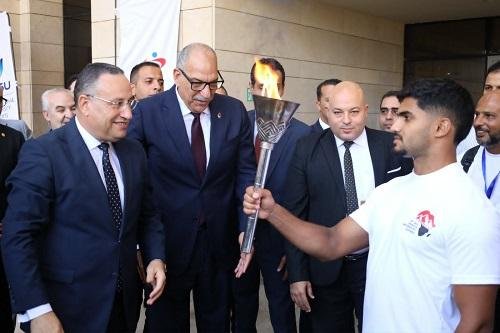 وزير التعليم العالي والبحث الع...