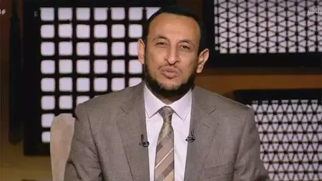 رمضان عبد المعز: التعمق في الع...
