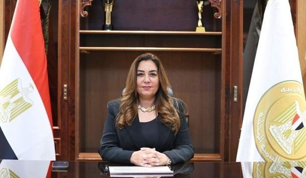 رسوم تبدأ من ألف جنيه.. كيف تح...
