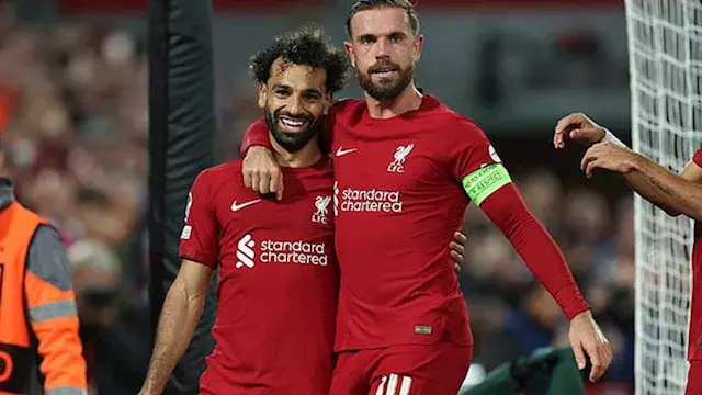 لفتة وفاء من محمد صلاح تجاه زميله السابق في ليفربول.. ماذا طلب له؟