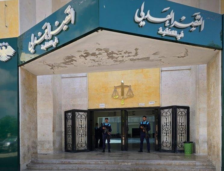 سوريا: مقتل شخص وإصابة شرطي بإ...