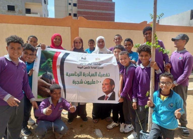 طلاب مدارس البحر الأحمر يشاركون في حملات التوعية والتشجير ضمن مبادرة 100 مليون شجرة