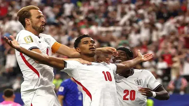 التشكيل الرسمي لمباراة المكسيك...