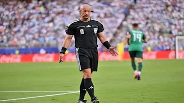 قاد نهائي الأهلي والزمالك في ا...