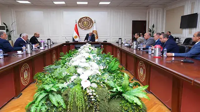وزير العمل: حريصون على استمرار...