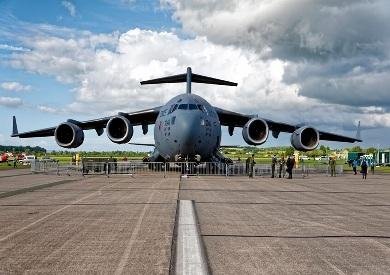 طائرة نقل أمريكية من طراز C-17...
