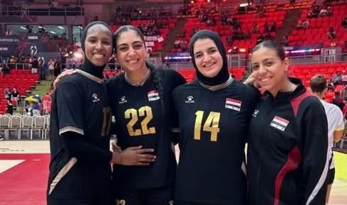 منتخب سيدات الطائرة يبدأ مشوار...