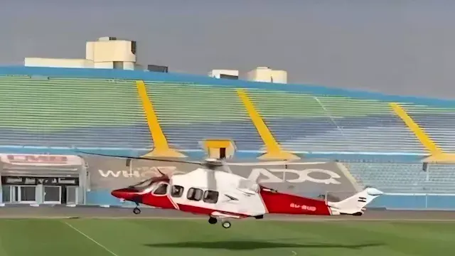 "في الاستاد".. أول ظهور لطائرة...