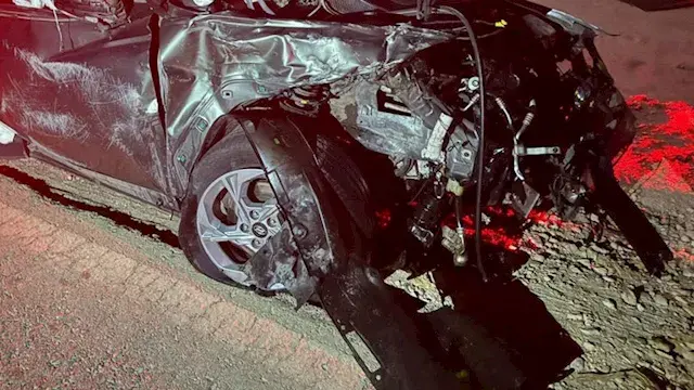 إصابة 4 أشخاص في حادث تصادم سيارتين ملاكي بصحراوي قنا