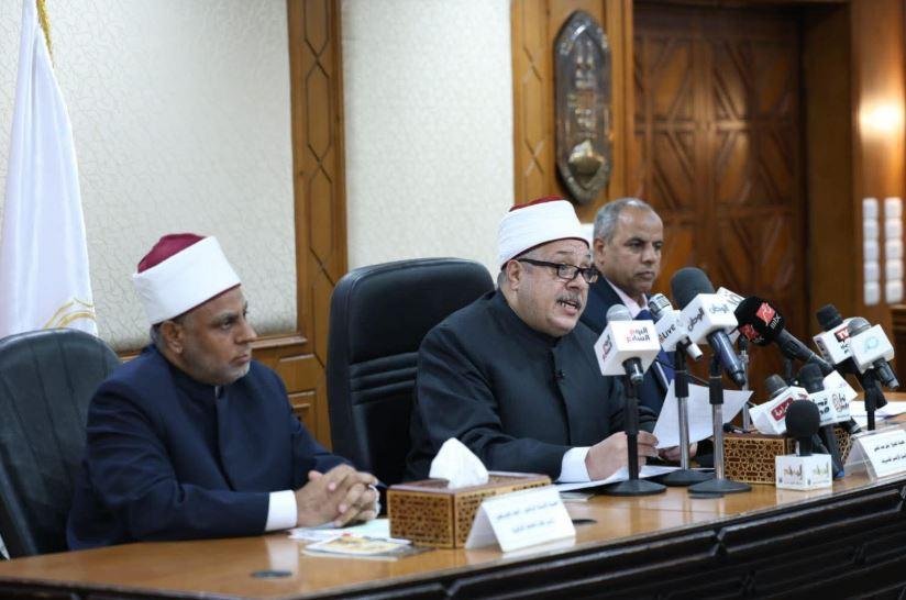 وكيل الأزهر يعتمد نتيجة الشهاد...