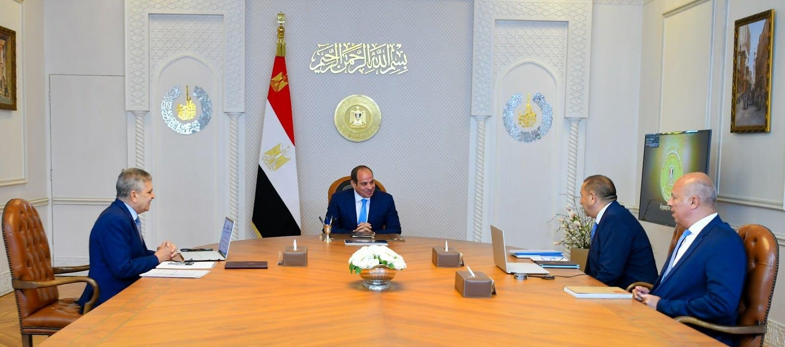 السيسي يوجه بتوطين صناعة الوحد...