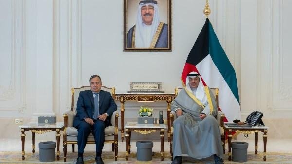نبيل فهمي وولي عهد الكويت يبحثان دعم العمل العربي المشترك