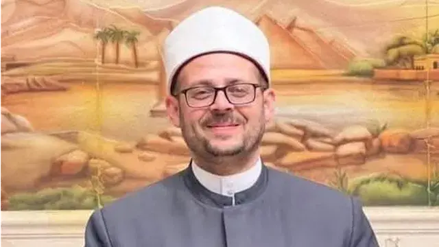 عالم بالأوقاف: صيام عاشوراء هد...