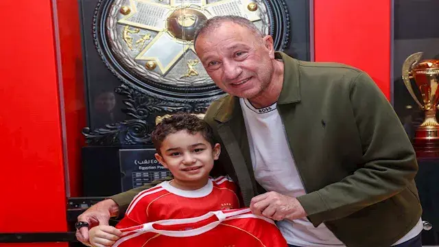 الخطيب يستقبل الطفل "سليم" صاح...