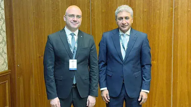 وزير السياحة يبحث مع نظيره الب...