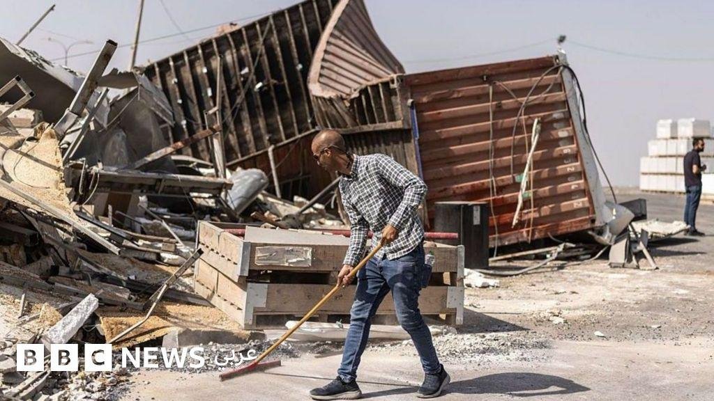 نزوح عائلات وهدم منازل في الخليل خلال عملية عسكرية إسرائيلية رداً على مقتل جنديين