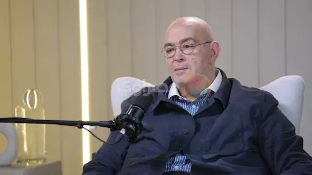 "العرب".. عماد أديب يكشف من يد...