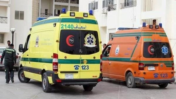 إصابة 6 أشخاص في تصادم ربع نقل...