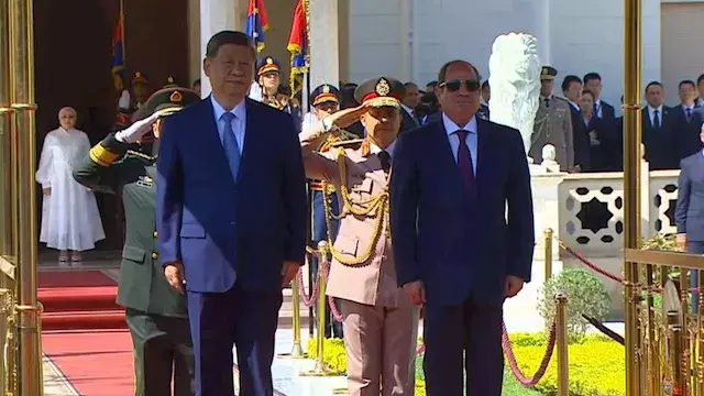 الرئيس السيسي ونظيره الصيني يش...