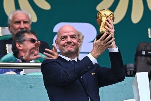 تقارير: فيفا يدرس تغيير موعد إقامة كأس العالم بعد نسخة 2030