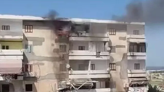 بسبب وحدة تكييف.. إخماد حريق د...