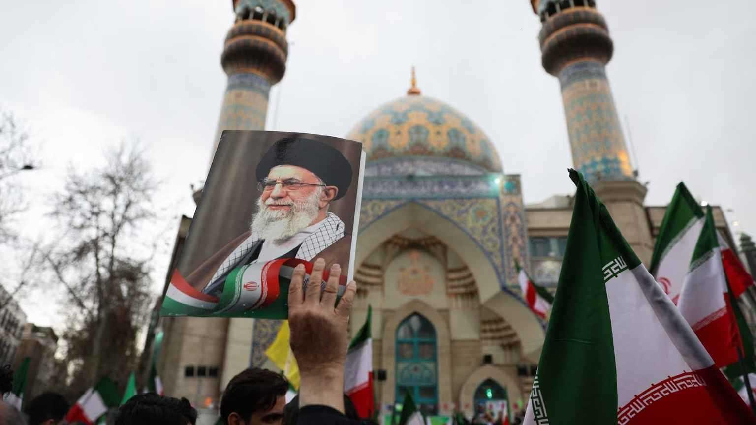 طهران تستعد لمراسم تشييع علي خ...