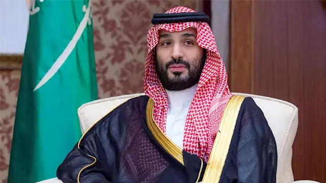 في ظل التوترات الإقليمية.. ولي...