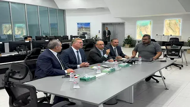 وزير البترول يستعرض خطة لزيادة...