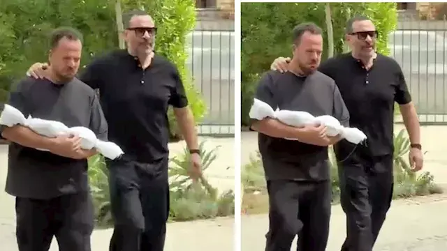 انهيار ماجد المصري من البكاء أثناء تشييع جنازة حفيده يونس