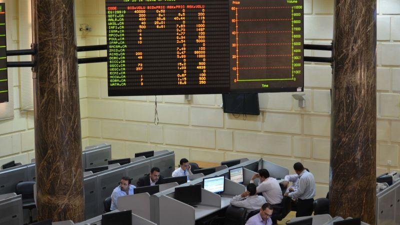 البورصة المصرية تنهي أسبوعا مضطربا وسط ضغوط السيولة وترقب التعافي