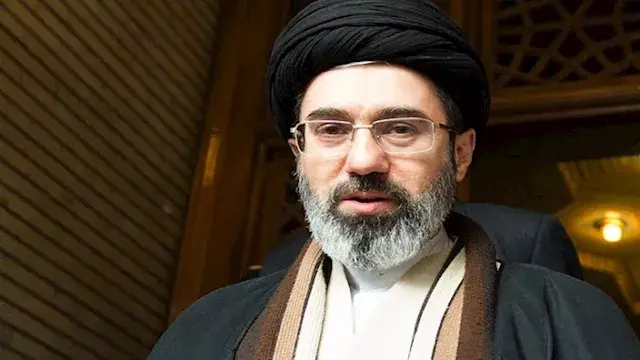 نيويورك تايمز: مجتبى خامنئي أك...