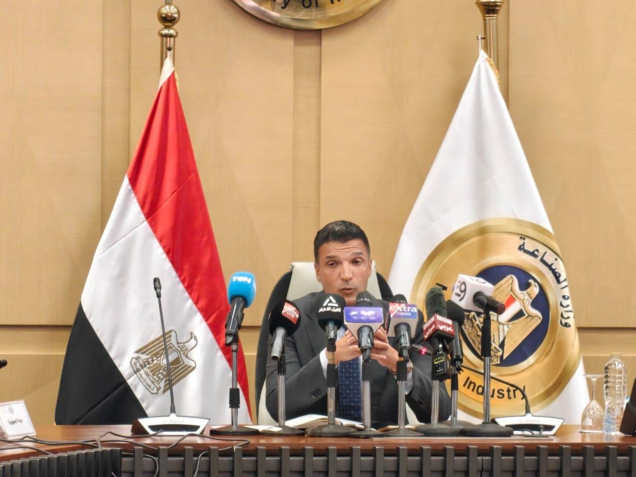 وزير الصناعة: الإعلان عن مدن ص...