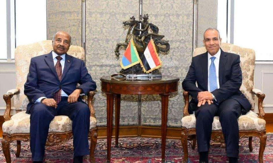 وزير الخارجية يبحث مع نظيره ال...