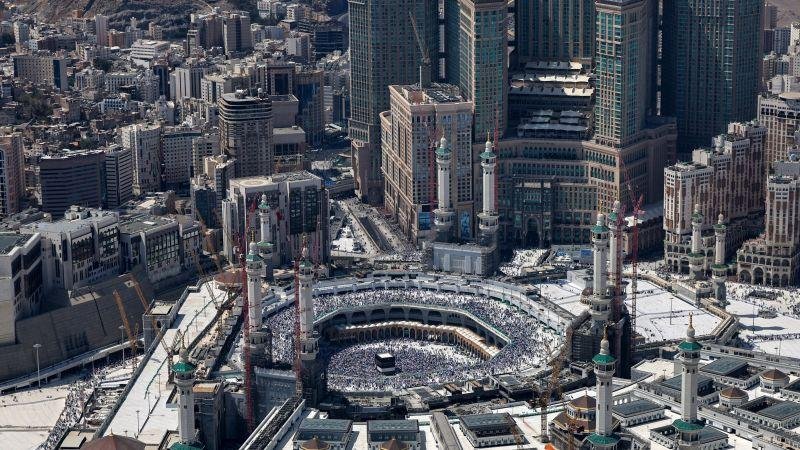 السعودية.. إطلاق الإنذار المبكر في مكة وجدة والطائف